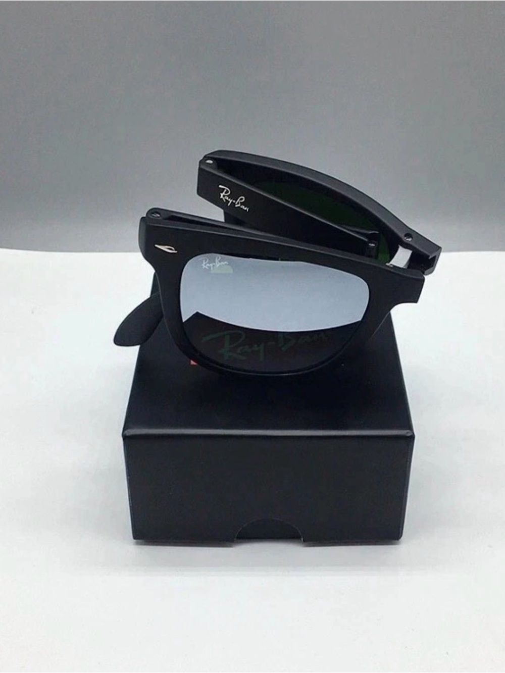 NWT Ray-Ban Folding Wayfarer RB4105 Black Silver Mirror 50mm - Picture 9 of 17